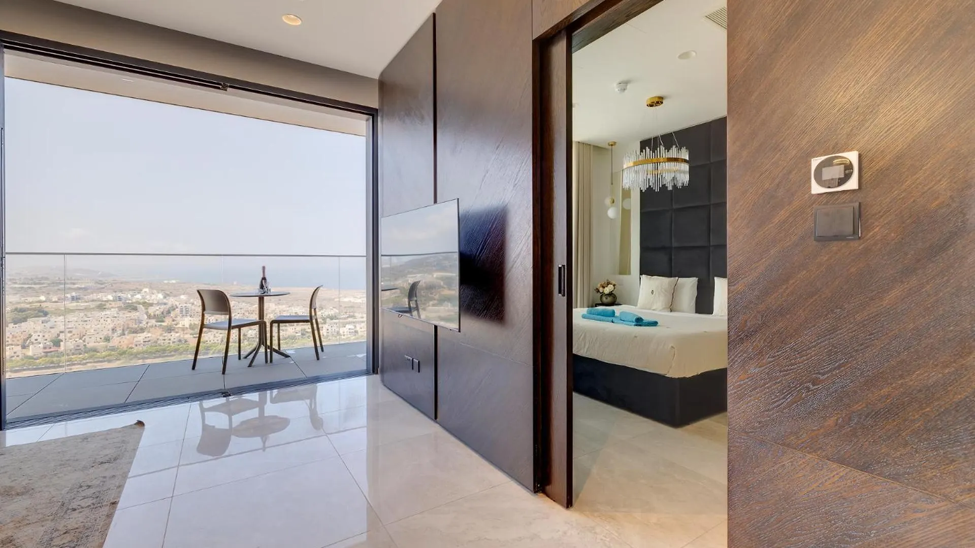 Superlative 24Th Floor Apartment Mercury Tower San Ġiljan Malta